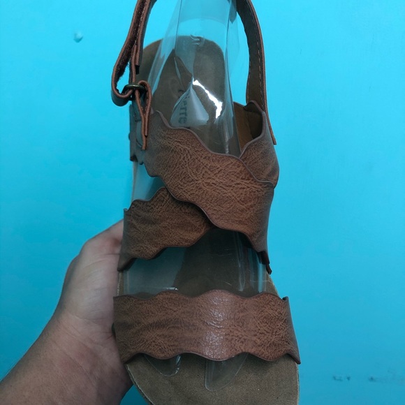 Hester wedges - Picture 3 of 4